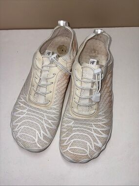 Lightweight HF Women's Lace-Up Sneakers in Cream by